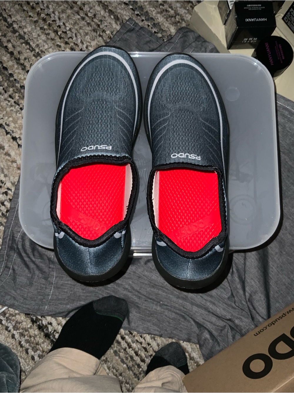 Psudo women size 10